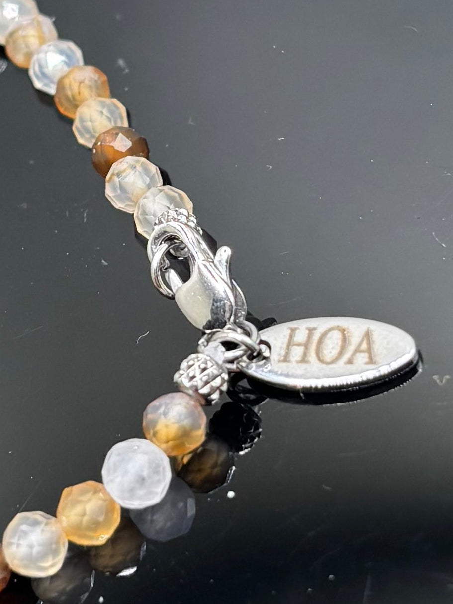 HOA Лунен камък & Ахат: Небесен Баланс - дамско колие с фасетирани Лунен камък и Ахат