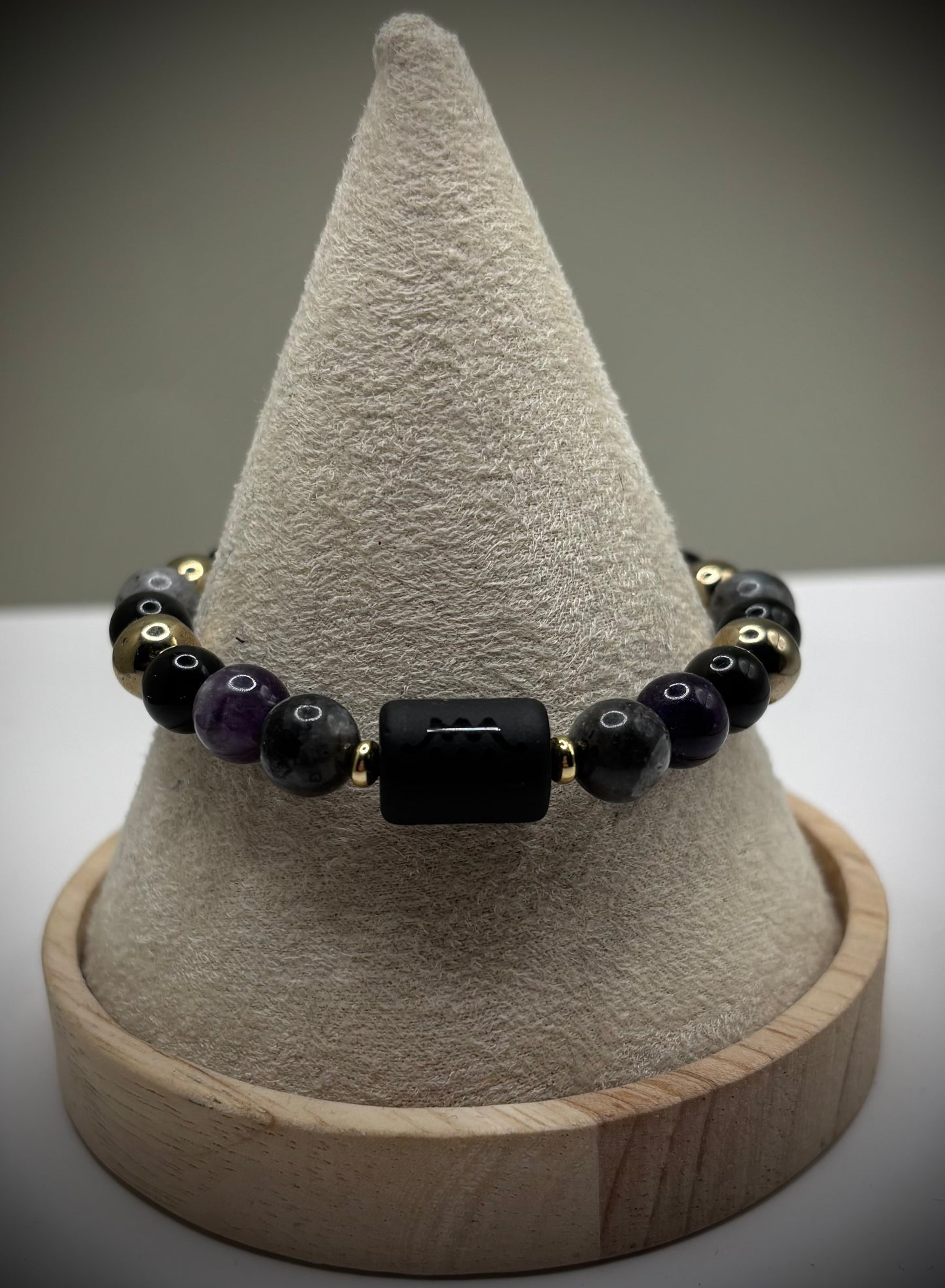 “Aquarius Voidmind” - мъжка гривна зодия Водолей