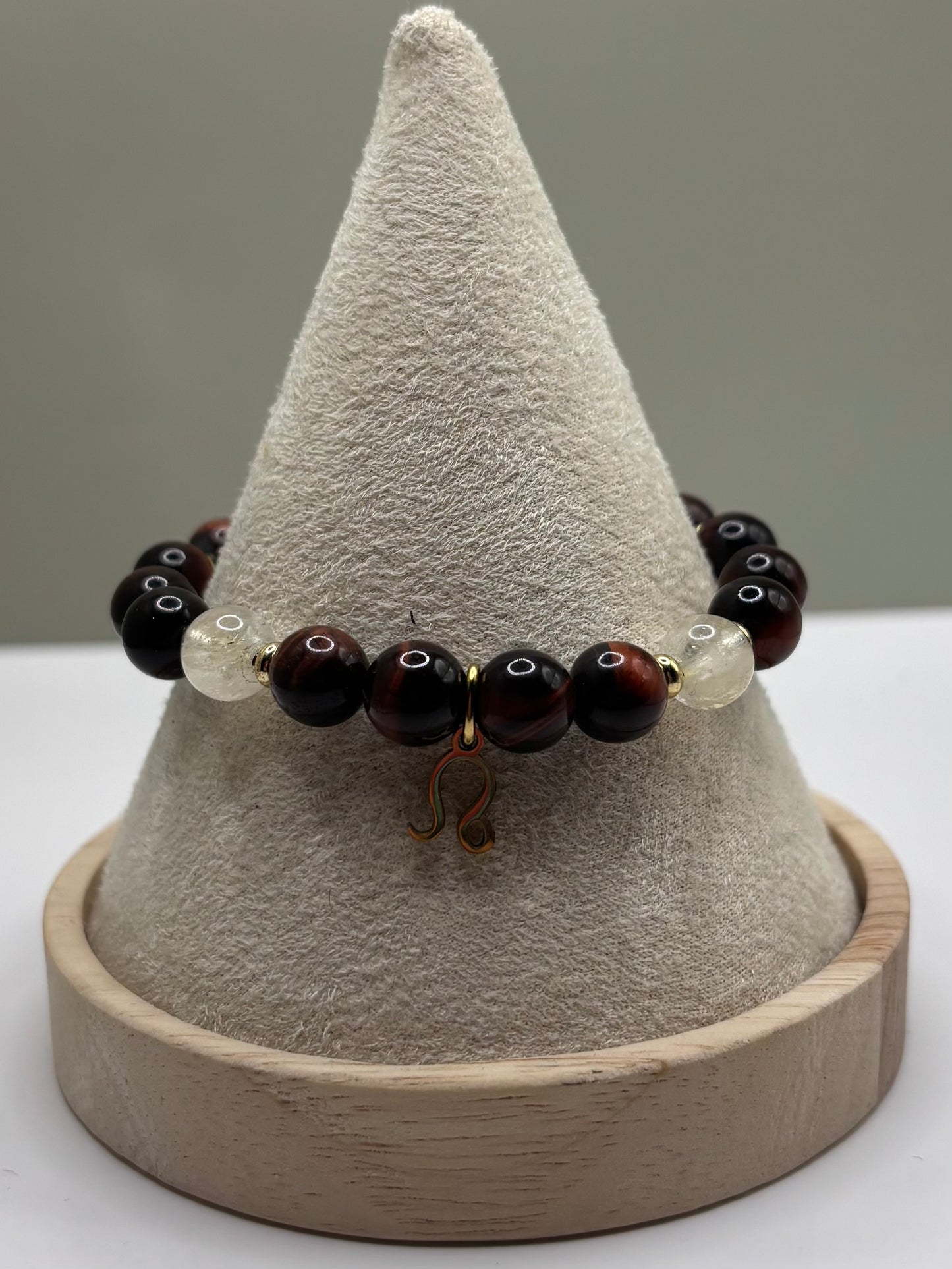 “Leo Aureum” - дамска гривна зодия Лъв