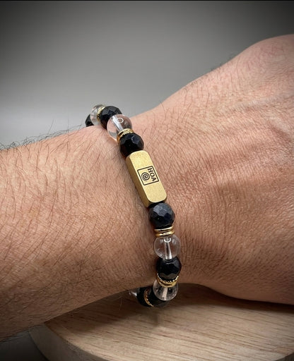 Луксозно енергийно бижу. Мъжка гривна от естествени кристали – Лемурийски кристал и фасетирано Сиколово око. Ексклузивна колекция Лемурия на House of Astrology.