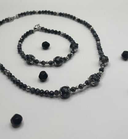 HOA Снежен обсидиан: Галактически Поток - дамско колие с фасетиран Снежен обсидиан