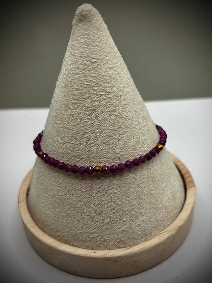 HOA Рубин и Златен Хематит: Кралска Енергия - комплект гривна и колие