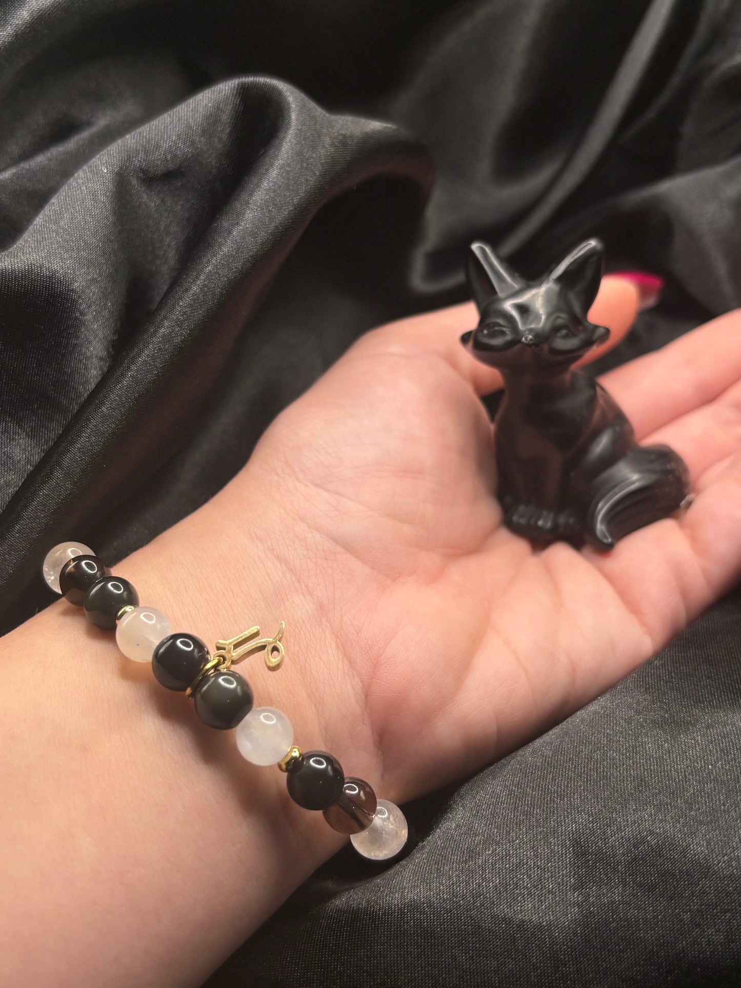 “Capricorn Aegis” - дамска гривна зодия Козирог