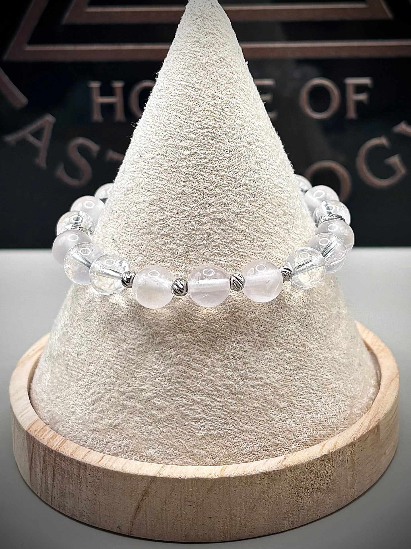 Луксозна гривна от естествен Лемурийски кристал и висок клас Розов кварц ААА+ със сребърни детайли. Ръчно изработен артефакт от колекция Lemurian Bloodline на House of Astrology.