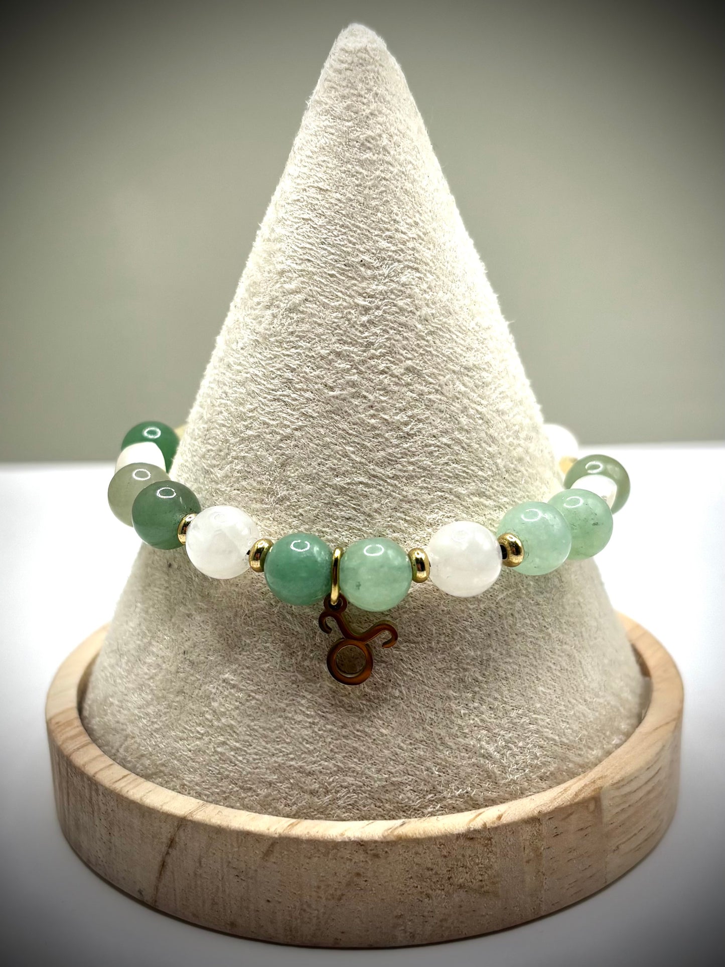 “Taurus Venus” - дамска гривна зодия Телец