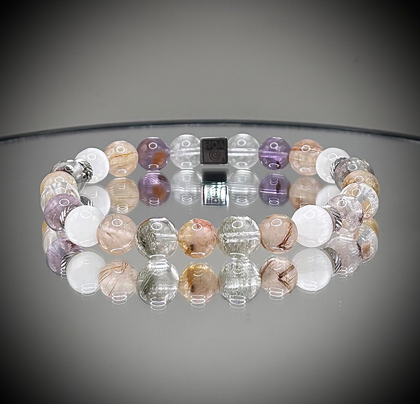 Гривна HOA „Астрален Извор“ от естествени камъни, ръчно изработена. Комбинация от кварц, цитрин и супер седем.