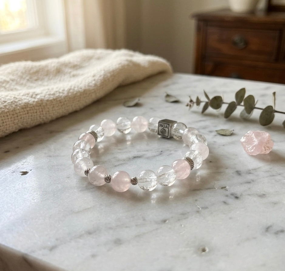 Луксозна гривна от естествен Лемурийски кристал и висок клас Розов кварц ААА+ със сребърни детайли. Ръчно изработен артефакт от колекция Lemurian Bloodline на House of Astrology.