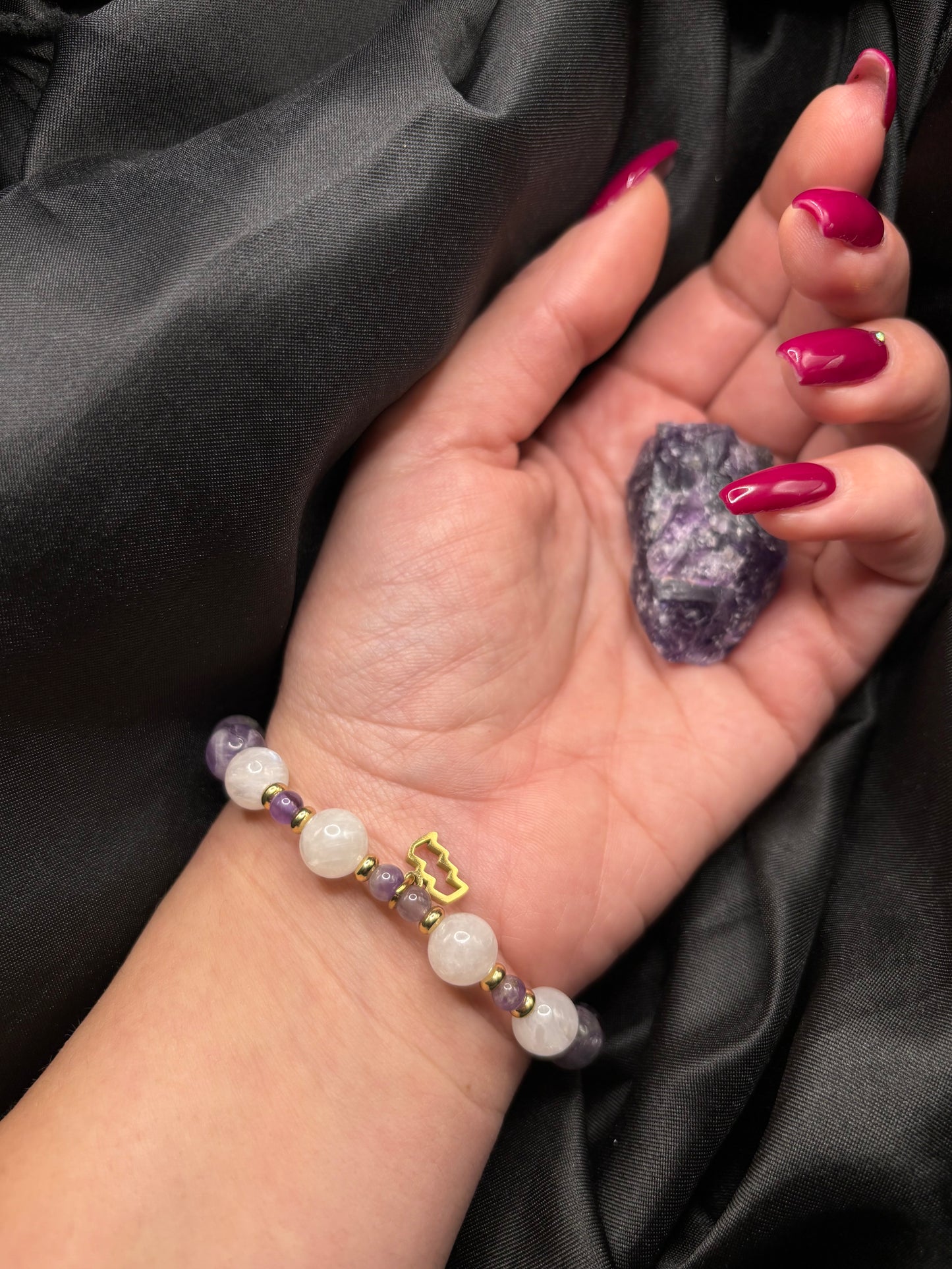 “Aquarius Noema” - дамска гривна зодия Водолей