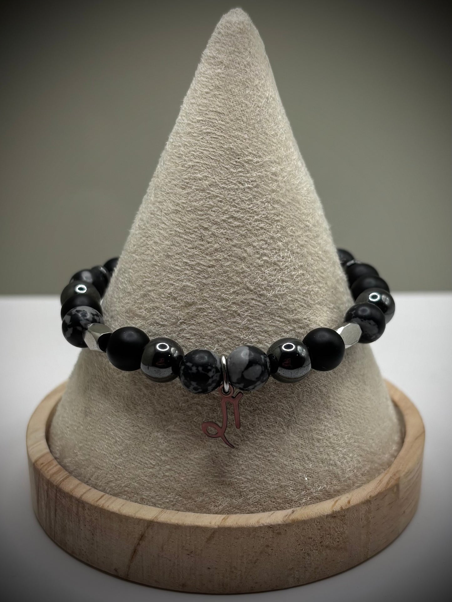 “Capricorn Umbra” - мъжка гривна зодия Козирог