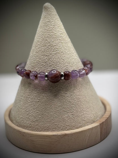 Гривна HOA „Мелодит“ от естествени камъни, ръчно изработена. Висок клас мелодит в мистичен и отличителен стил.