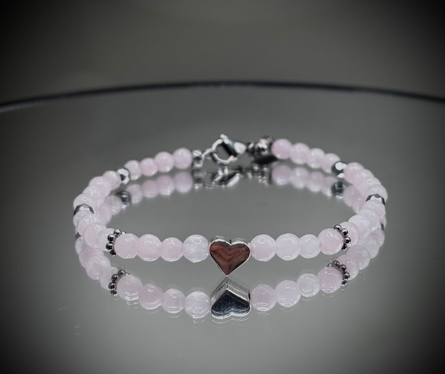 HOA Розов Кварц: Искра на Любовта - дамска гривна с фасетиран Розов кварц