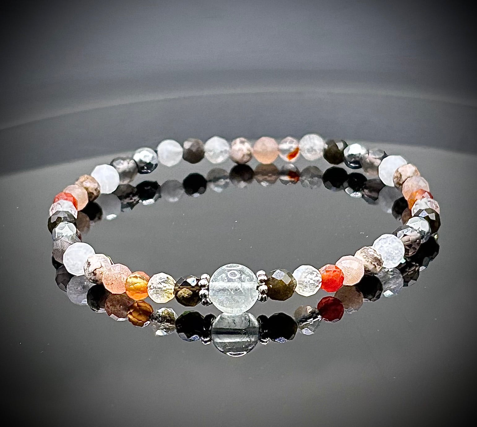 Ръчно изработено бижу с медицинска стомана и полускъпоценни камъни клас AAA+