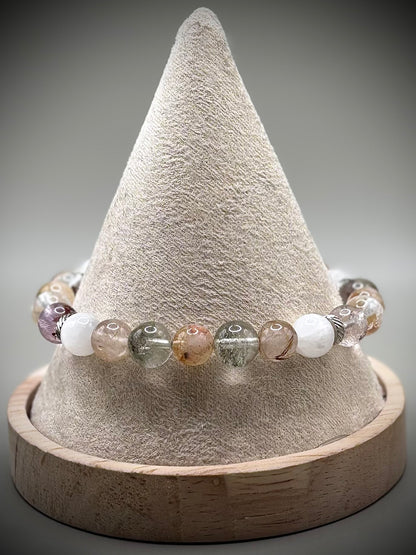 Гривна HOA „Астрален Извор“ от естествени камъни, ръчно изработена. Комбинация от кварц, цитрин и супер седем.