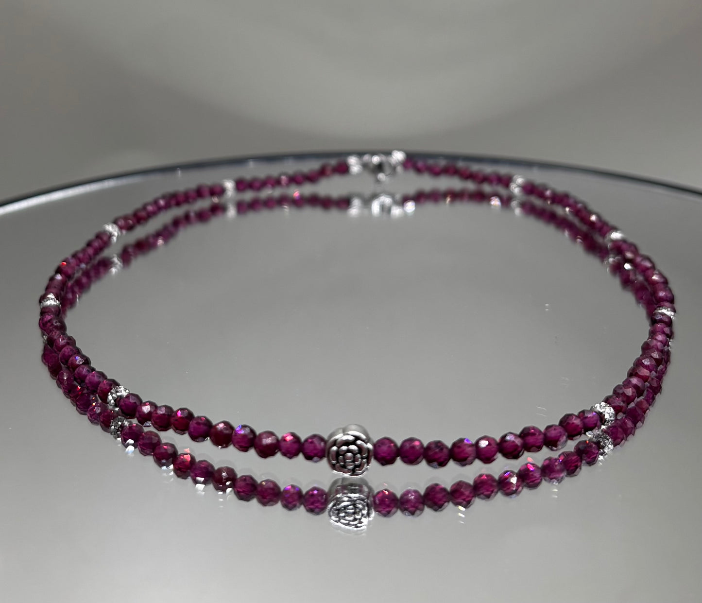 HOA Гранат: Сърцето на Дракона - дамско колие с фасетиран Гранат