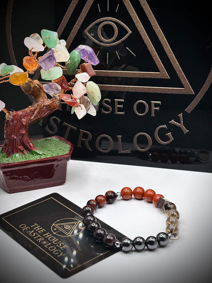 Гривна HOA „Първа Чакра“ от естествени камъни, ръчно изработена. Червен яспис, гранат и хематит в силна композиция за стабилност и сила.