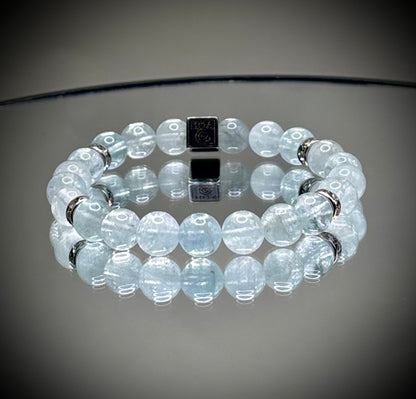 Гривна HOA „Аквамарин“ от естествени камъни, ръчно изработена. Висок клас аквамарин в нежен и свеж стил.