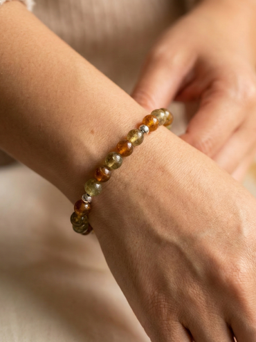 Гривна HOA „Хризоберил“ от естествени камъни, ръчно изработена. Висок клас хризоберил в изчистен и елегантен дизайн.