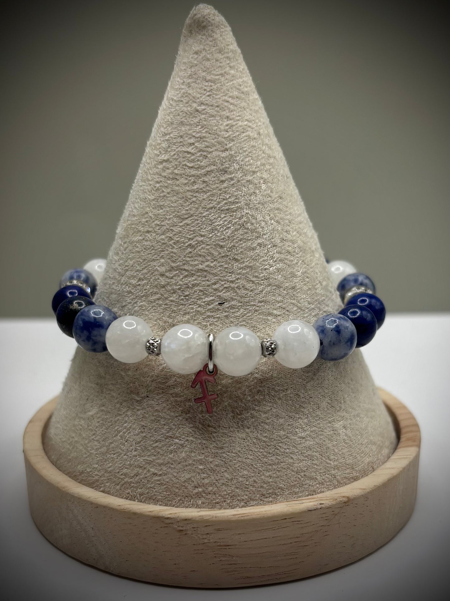 “Sagittarius Veritas” - дамска гривна зодия Стрелец