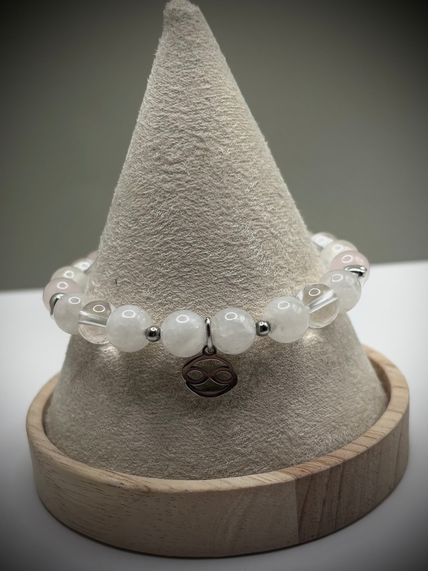 “Cancer Lunaria” - дамска гривна зодия Рак