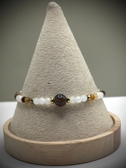 HOA Лунен камък & Ахат: Небесен Баланс - дамска гривна с фасетирани Лунен камък и Ахат