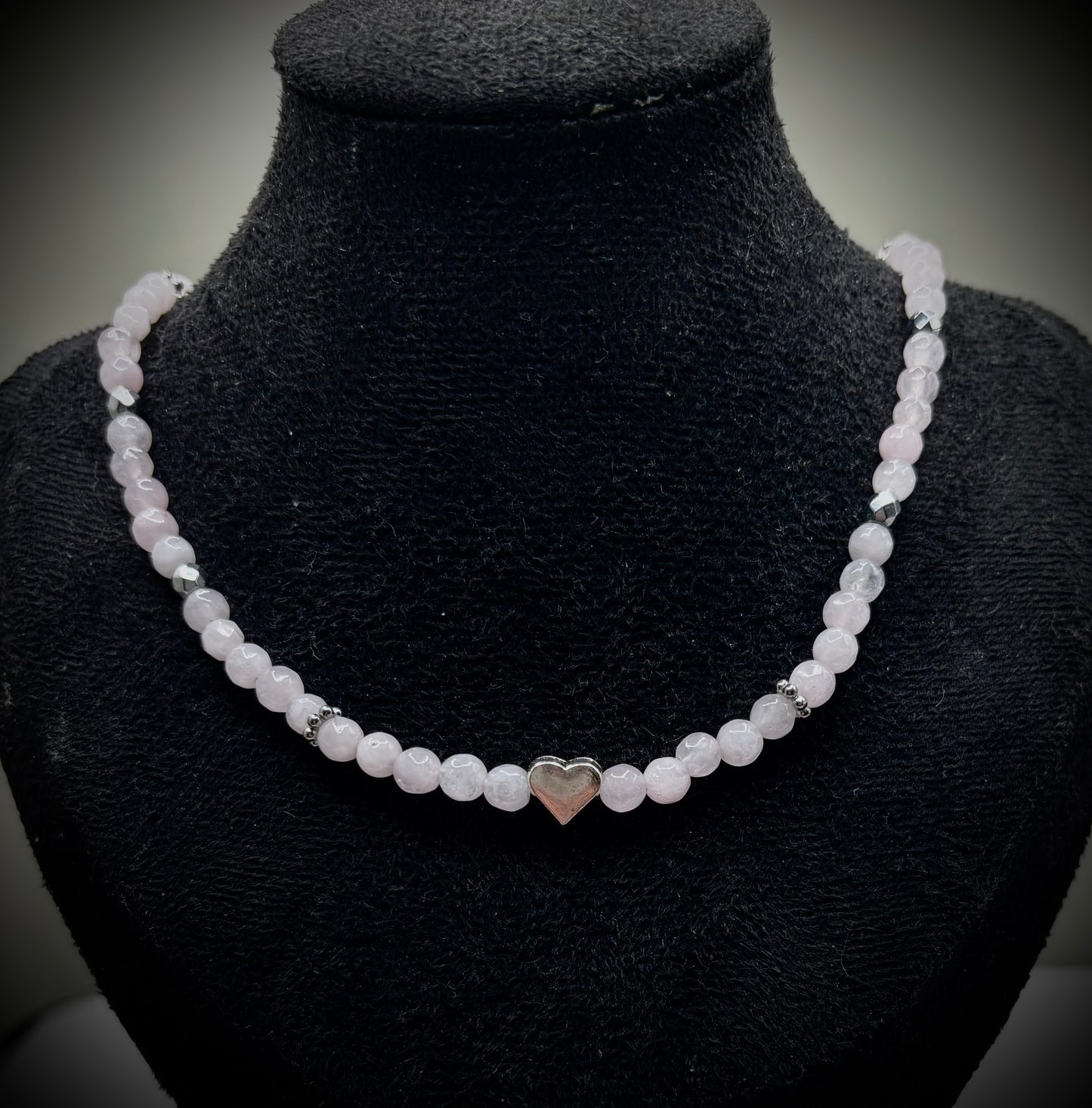 HOA Розов Кварц: Искра на Любовта - дамско колие с фасетиран Розов кварц