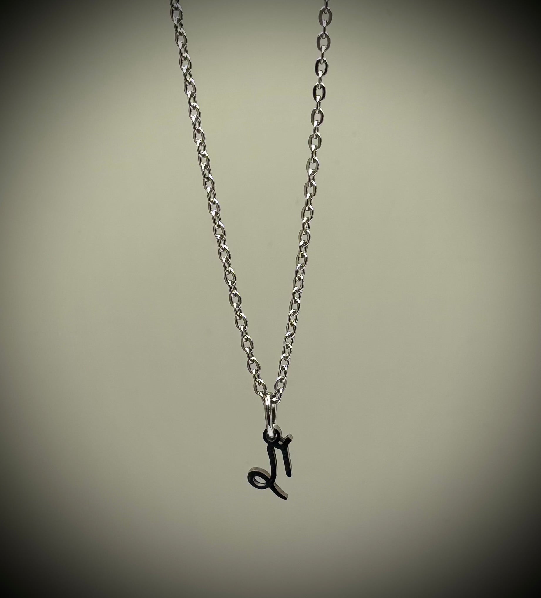 Колие HOA „Колие за зодия“ от медицинска стомана най-висок клас.