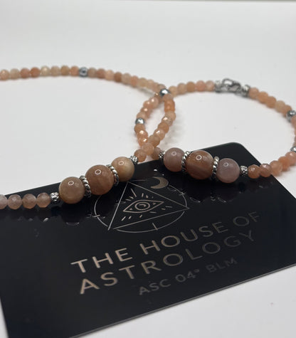 HOA Слънчев камък: Лъчът на Радостта - дамска гривна с фасетиран Слънчев камък