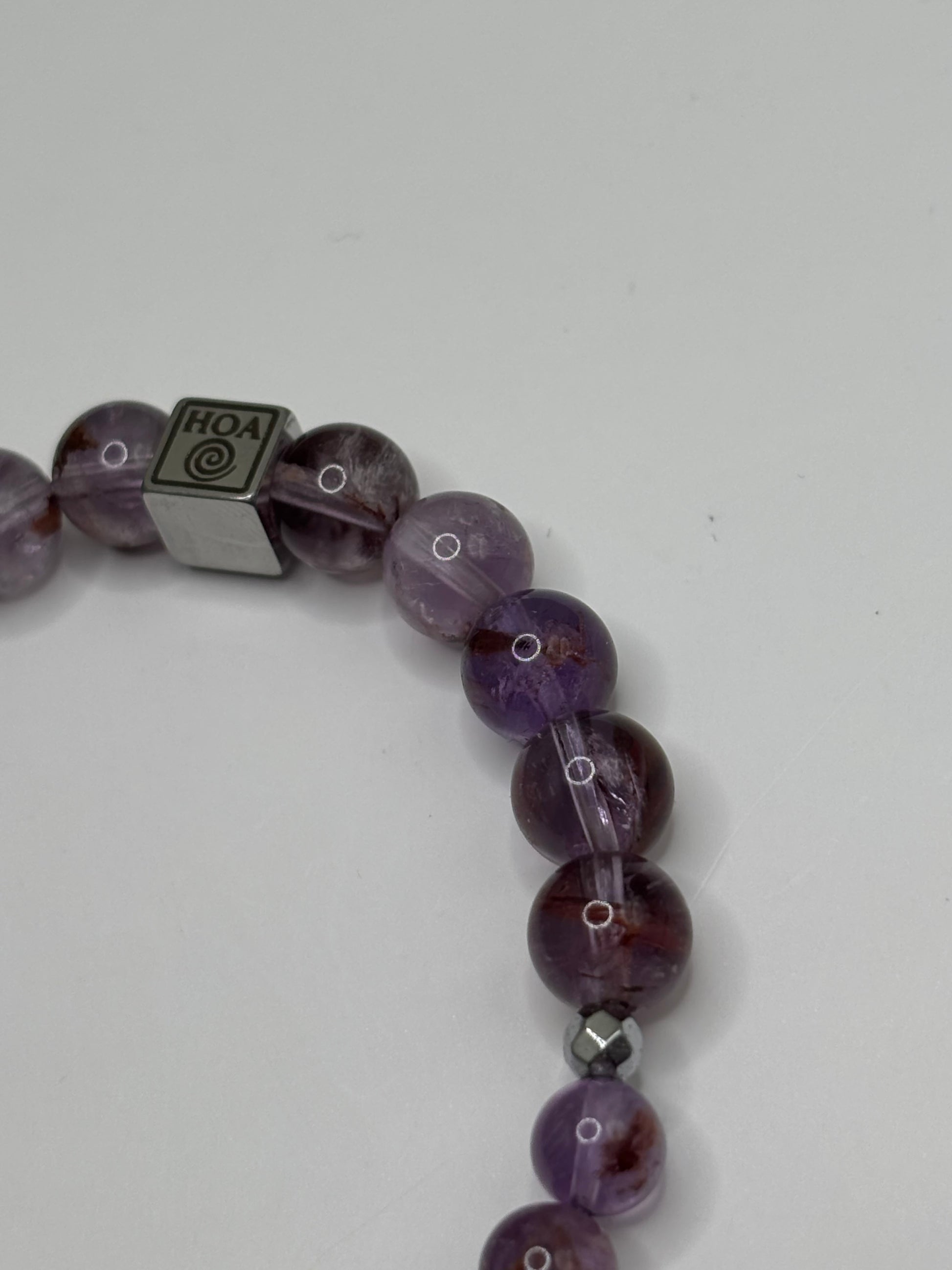 Гривна HOA „Мелодит“ от естествени камъни, ръчно изработена. Висок клас мелодит в мистичен и отличителен стил.