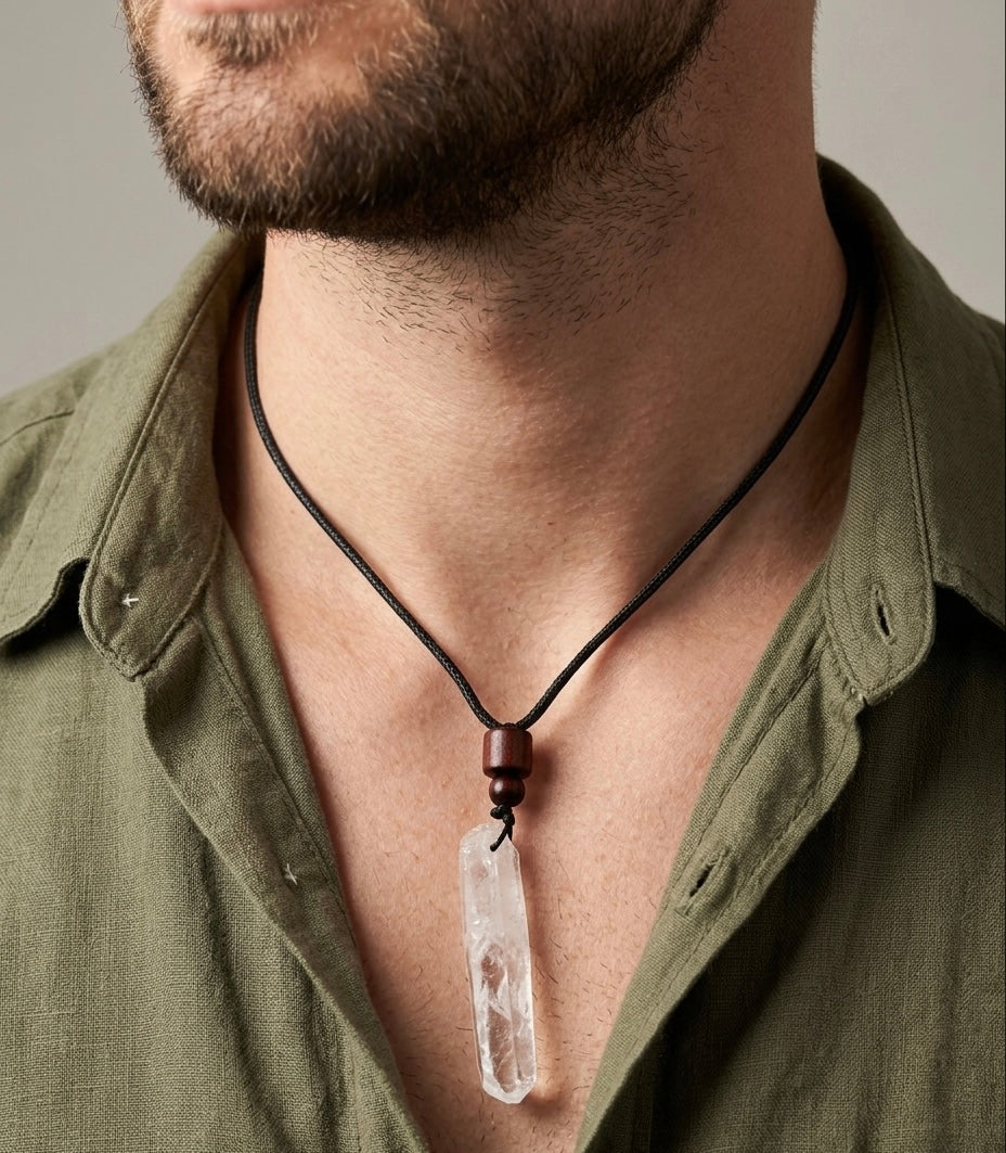 Луксозно енергийно бижу, мъжко колие  от естествен планински кристал – ексклузивна колекция Лемурия на House of Astrology.