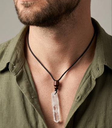 Луксозно енергийно бижу, мъжко колие  от естествен планински кристал – ексклузивна колекция Лемурия на House of Astrology.
