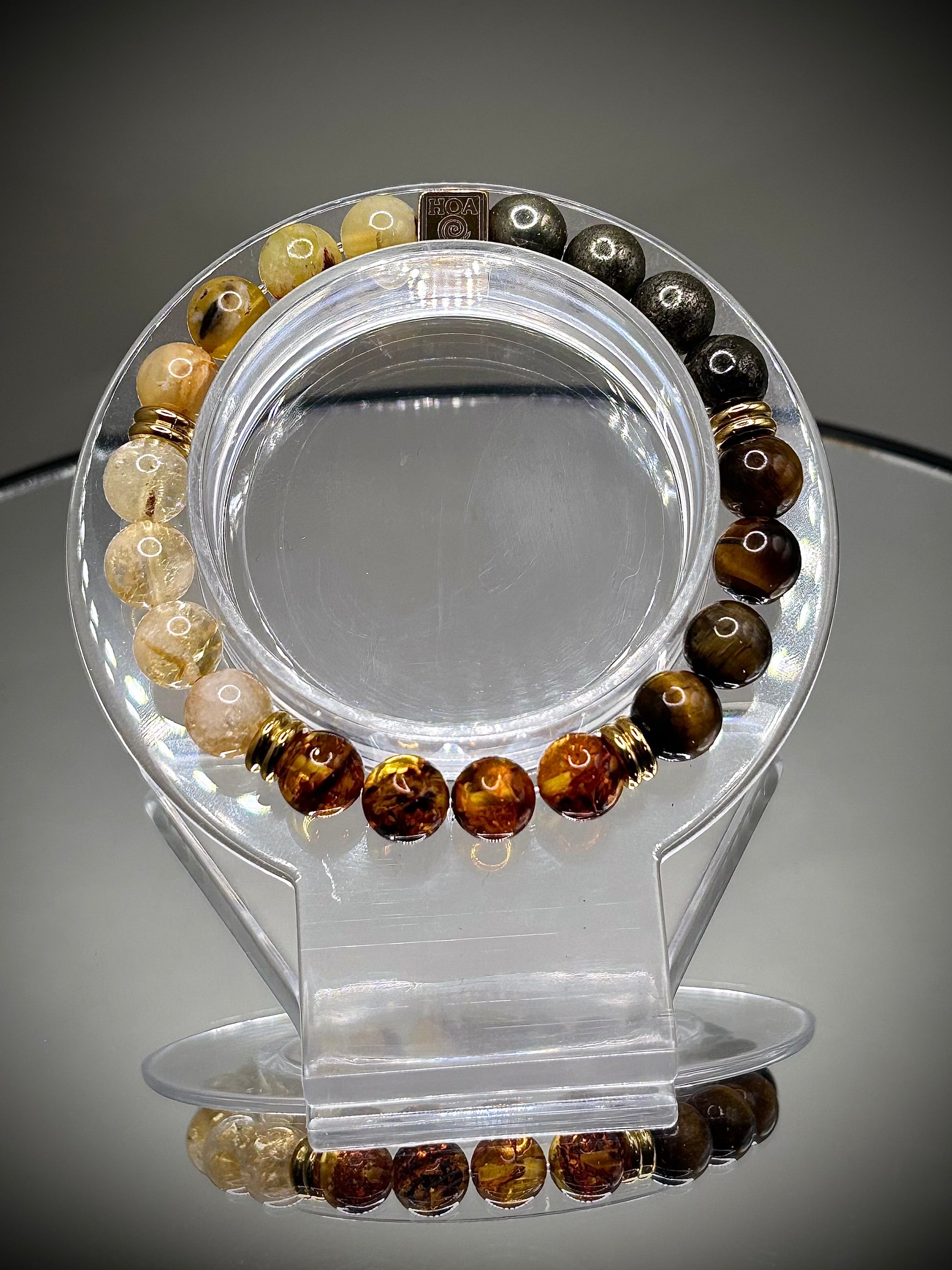 Гривна HOA „Трета Чакра“ от естествени камъни, ръчно изработена. Цитрин, пирит и тигрово око в енергична композиция за сила и увереност.