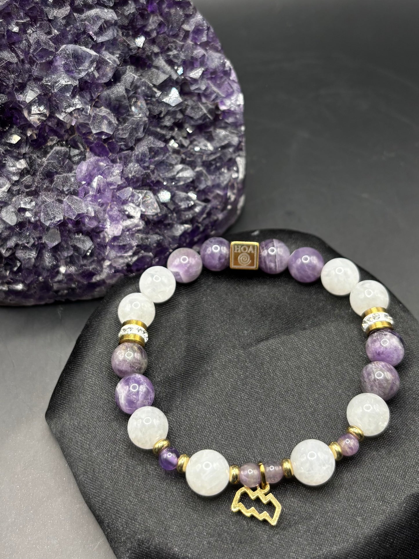 “Aquarius Noema” - дамска гривна зодия Водолей