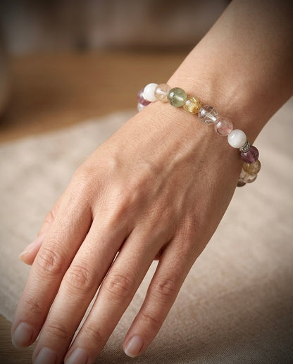 Гривна HOA „Астрален Извор“ от естествени камъни, ръчно изработена. Комбинация от кварц, цитрин и супер седем.