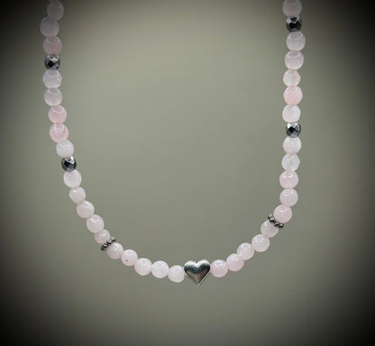 HOA Розов Кварц: Искра на Любовта - дамско колие с фасетиран Розов кварц