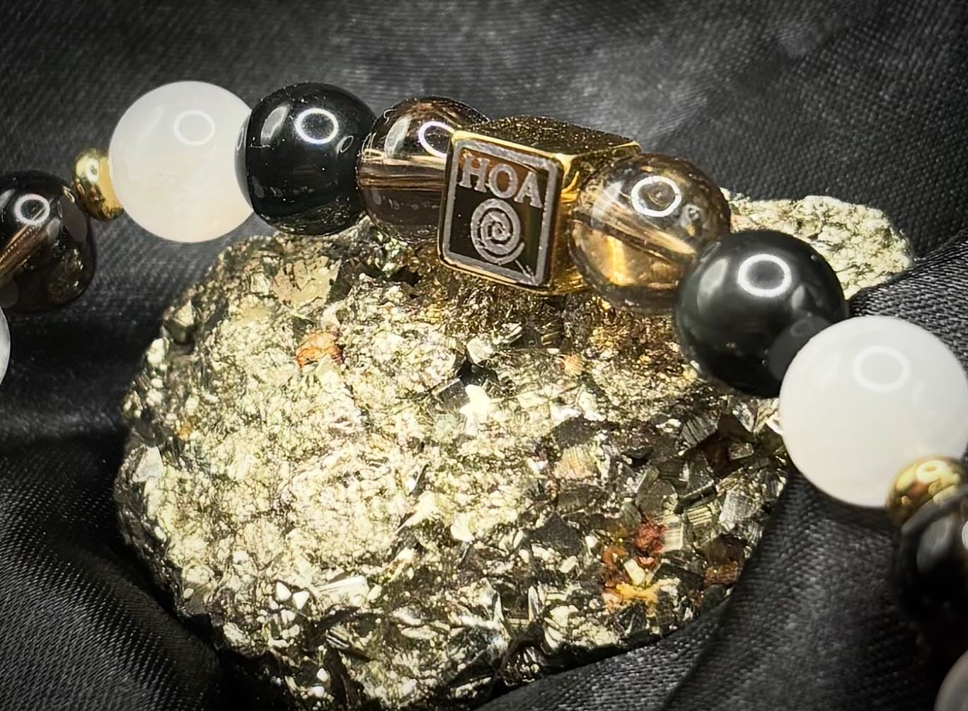 “Capricorn Aegis” - дамска гривна зодия Козирог