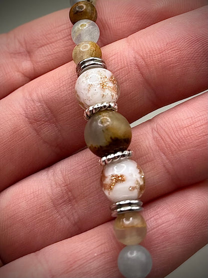 Луксозно енергийно бижу, колие от естествени кристали – Син калцит и мурано стъкло,  ексклузивна колекция Лемурия на House of Astrology.