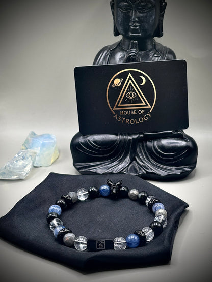 Луксозно енергийно бижу, мъжка гривна от естествени кристали – Кианит, Лемурийски кристал, Астрофилит, Лабрадорит. Ексклузивна колекция Лемурия на House of Astrology.