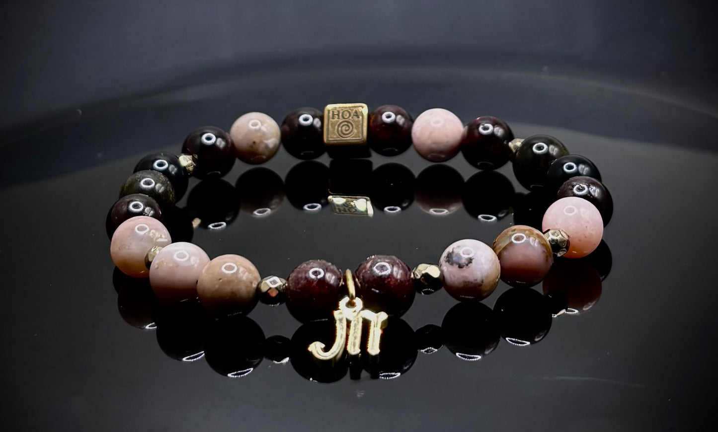 “Scorpio Velvet” - дамска гривна зодия Скорпион