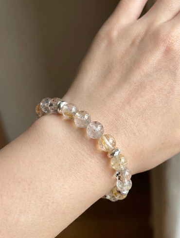 Гривна HOA „Херкимер диамант“ от естествени камъни, ръчно изработена. Висок клас кристал в чист и минималистичен дизайн.